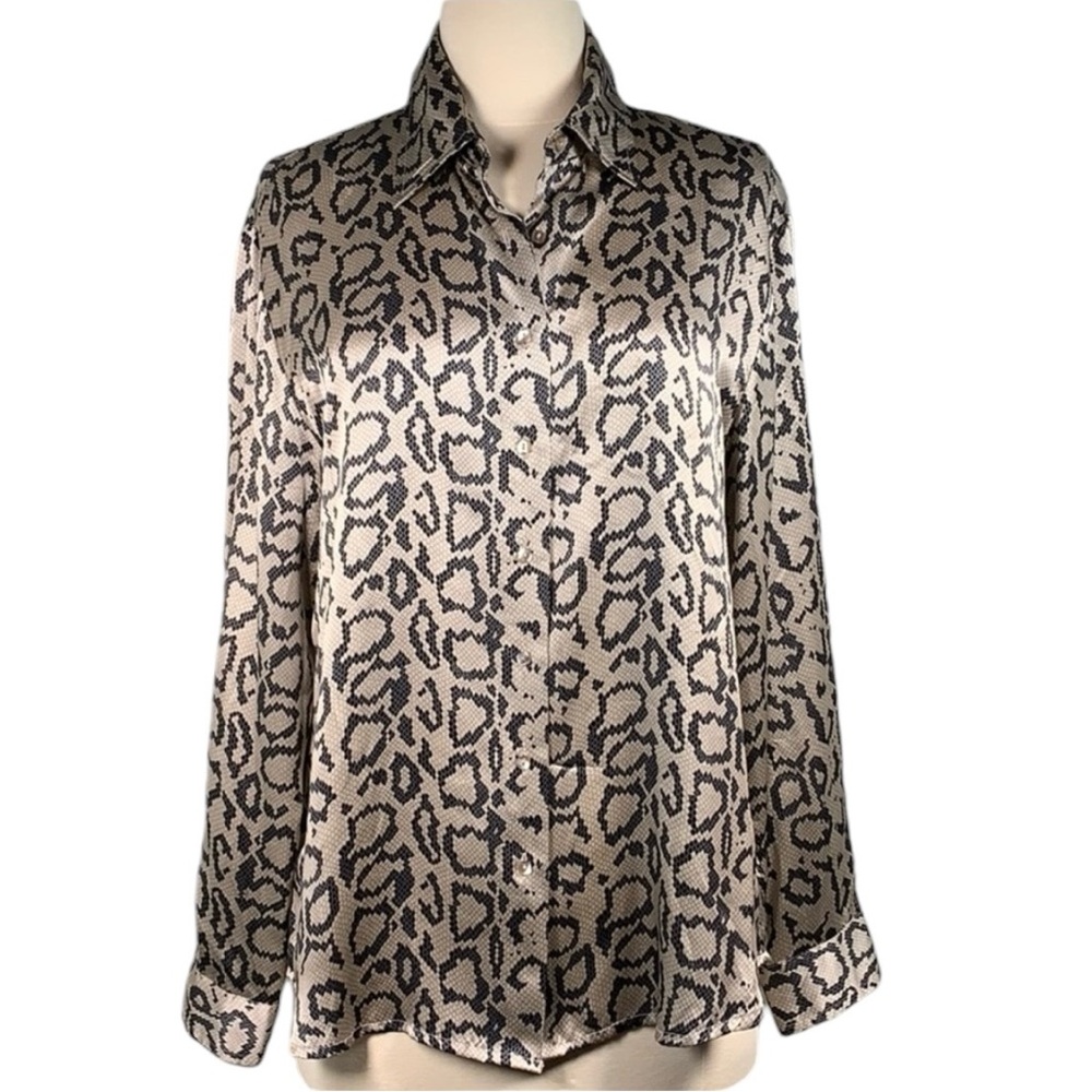 CLIO 100% SILK GORGEOUS BUTTONS DOWN TOP